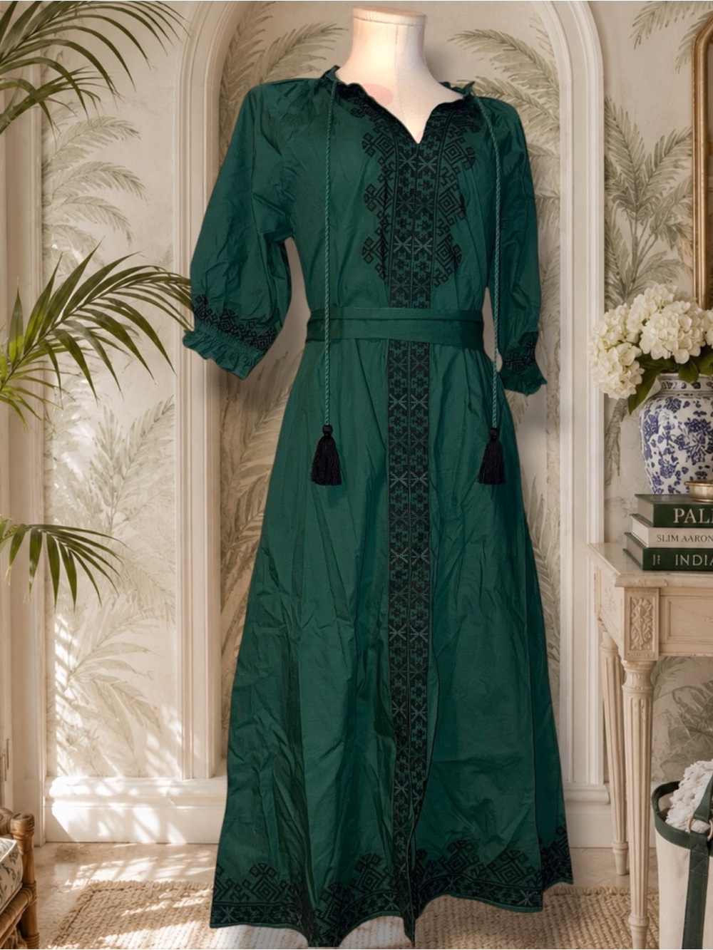 Julia Amory Coatue Embroidered Dress – Size Small Emerald Green / Black